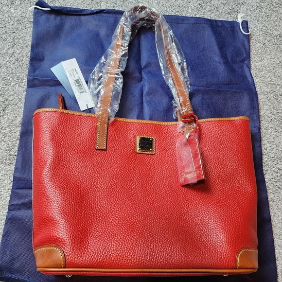 NWT Dooney & Bourke Pebble Leather Charleston Shopper in red with authenticity - Picture 4 of 11